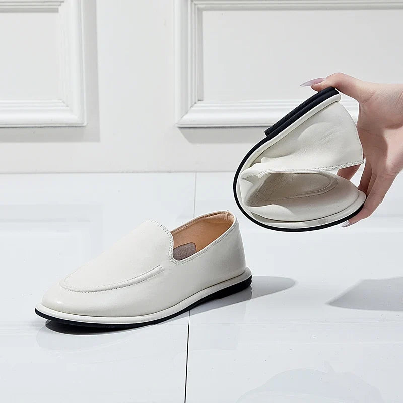 Mocassins femme à enfiler à bout rond épuré