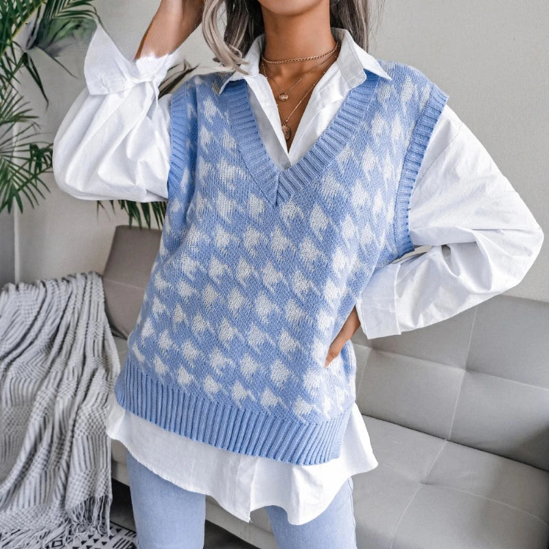 Women's Knitted Vest with Houndstooth Pattern | V Neck