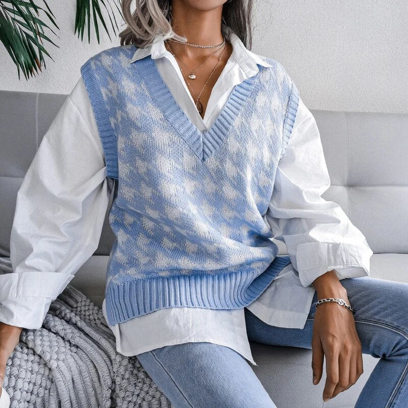 Women's Knitted Vest with Houndstooth Pattern | V Neck