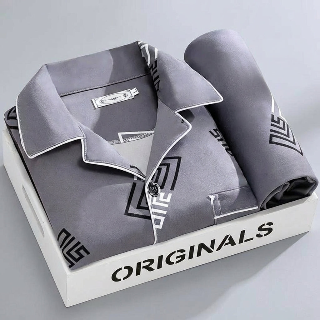Pyjama set met overhemd en knoopsluiting