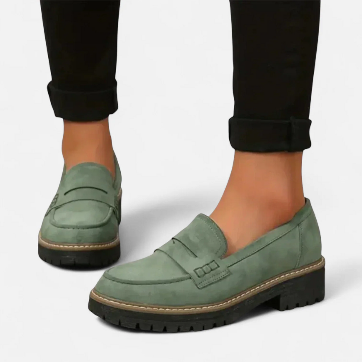 Women's loafers, round toe, lug sole, slip-on with visible stitching